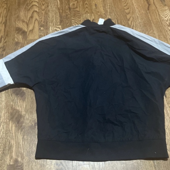 Fabletics Jayda Jacket Womens L Black Full Zip Lightweight Long Sleeve Pockets - Picture 3 of 5